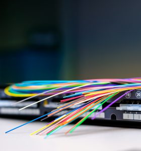 Câblage d'une fibre optique pour entreprise
